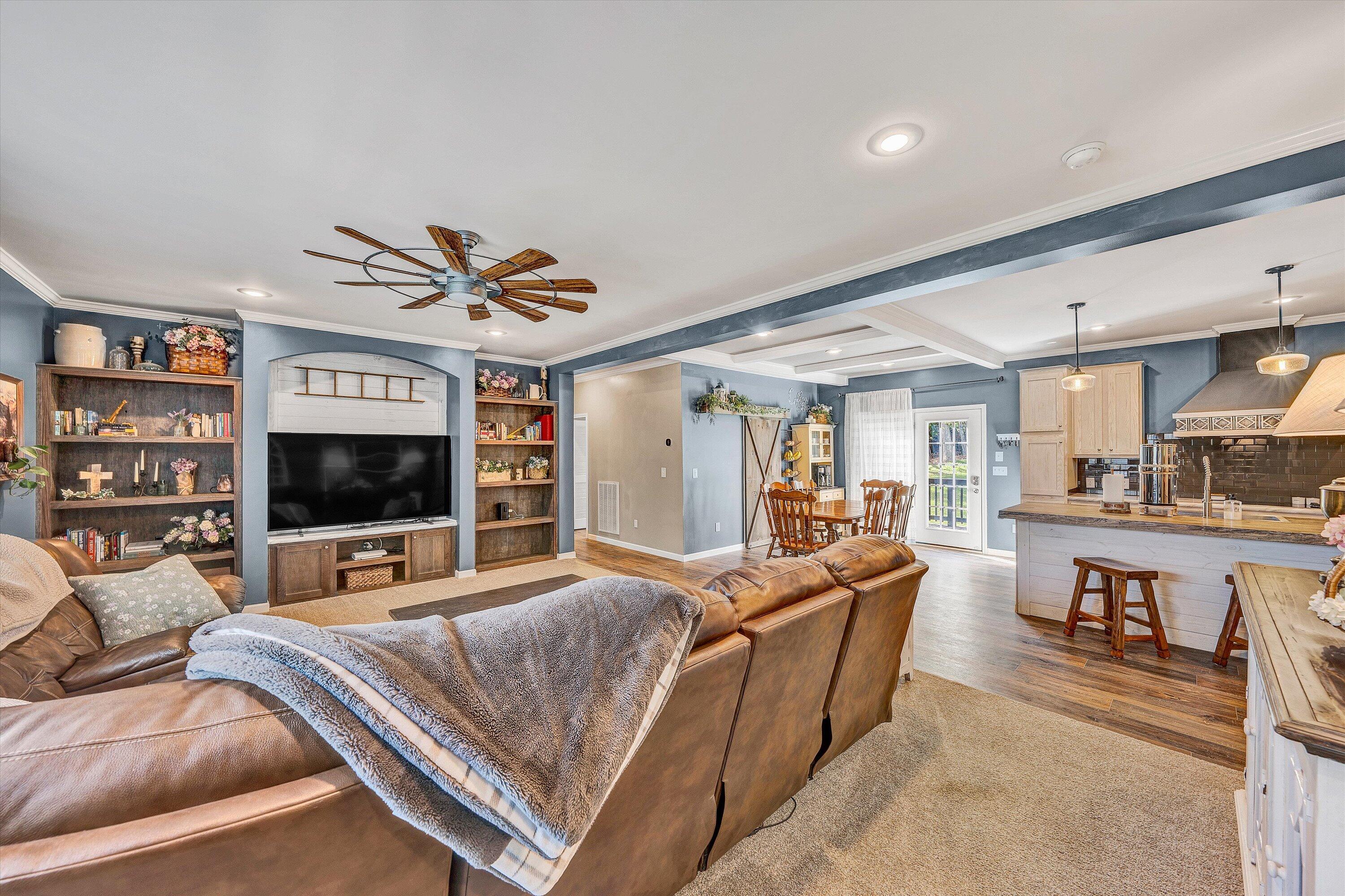 1219 Legacy Springs Road Blue Ridge, VA 24064 - Photo 4 of 46 07-DSC00259