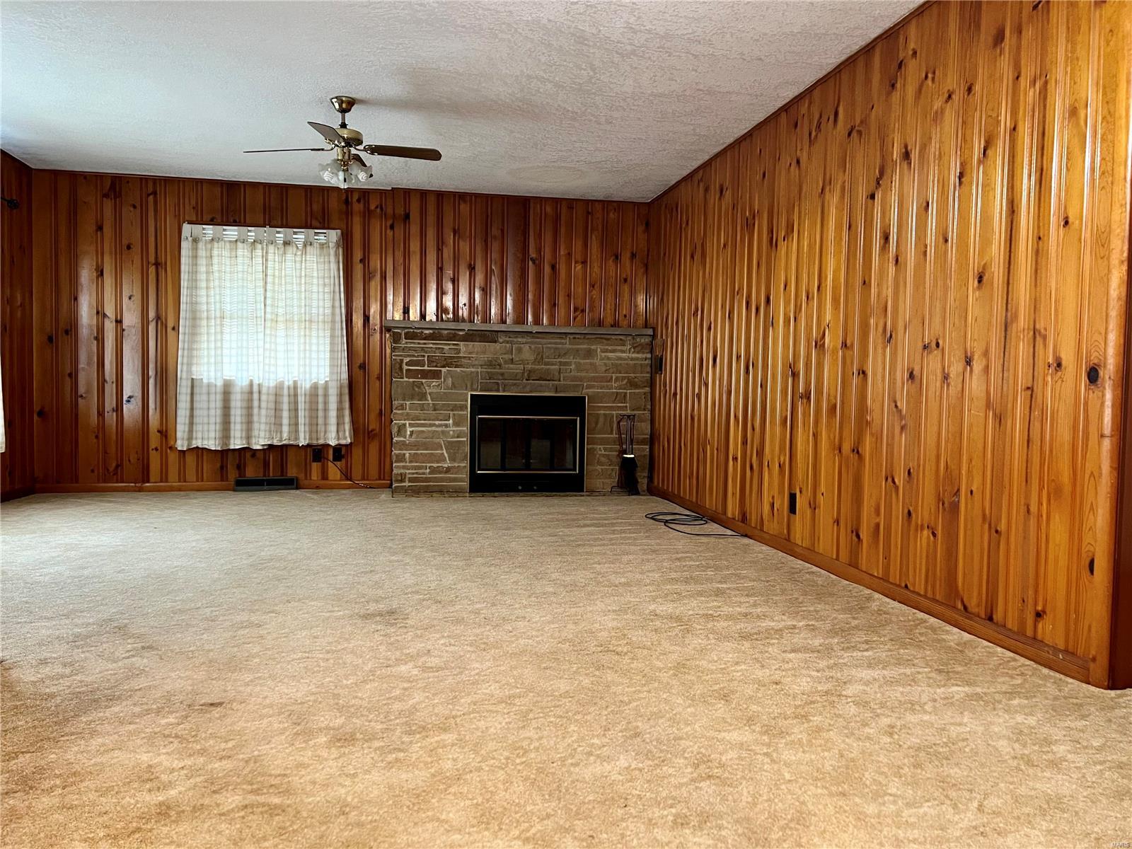 417 Finley Ramsey, IL 62080 - Photo 4 of 9