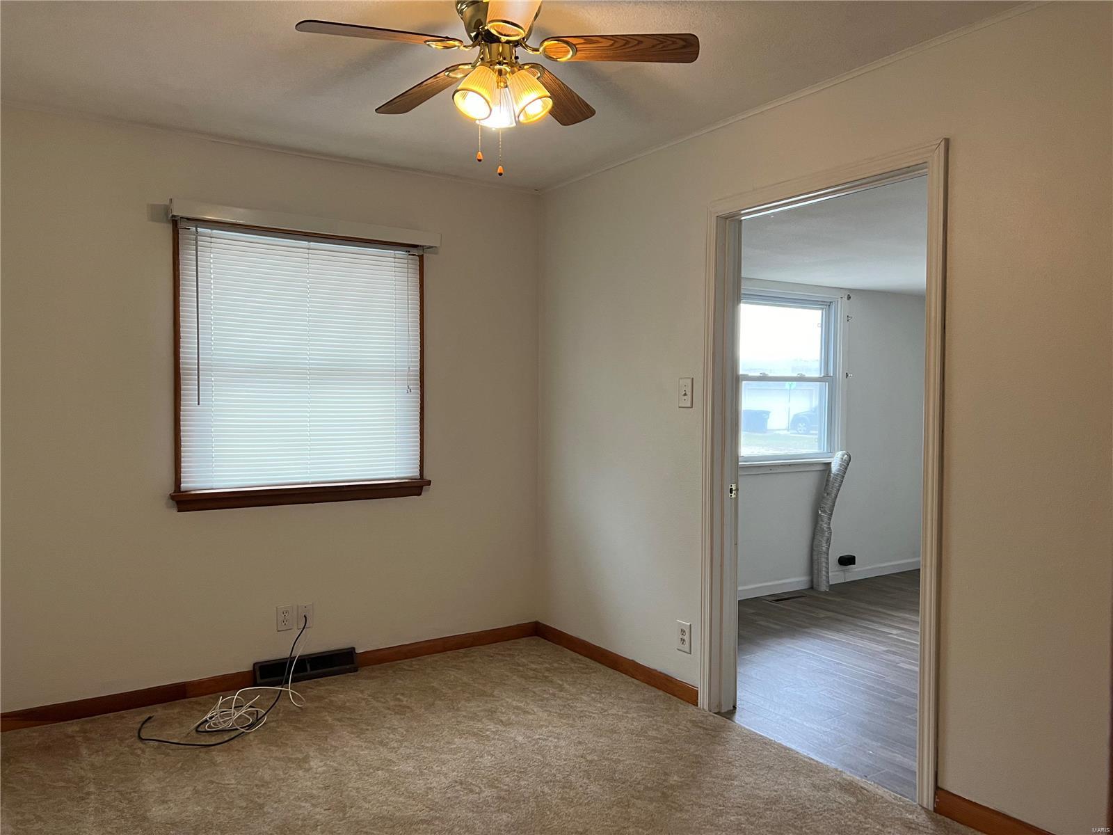 417 Finley Ramsey, IL 62080 - Photo 5 of 9