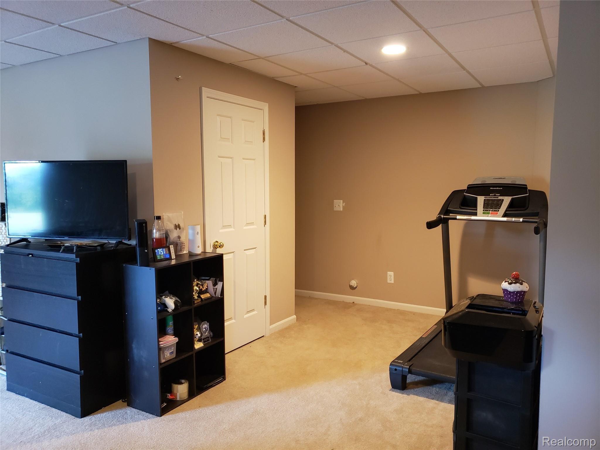 575 Ridge Point Drive Dundee, MI 48131 - Photo 49 of 64 20200819_185644.jpg