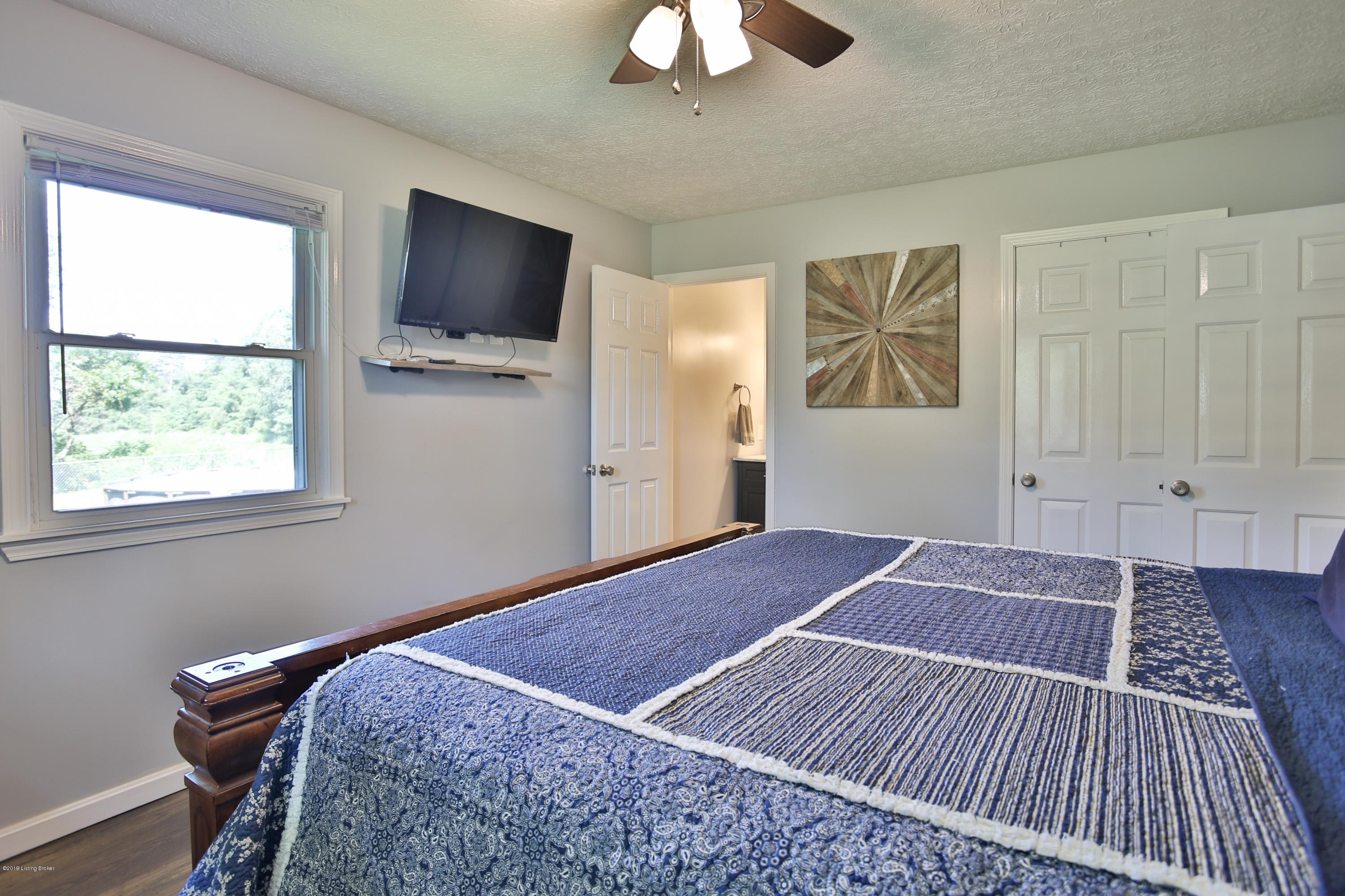 283 High Ridge Drive Shepherdsville, KY 40165 - Photo 22 of 43 Master Bedroom with attached half bathroom
