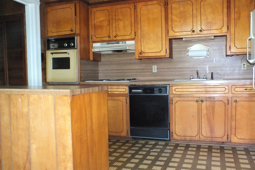 201 Ridge Street Bishopville, SC 29010 - Photo 45 of 64
