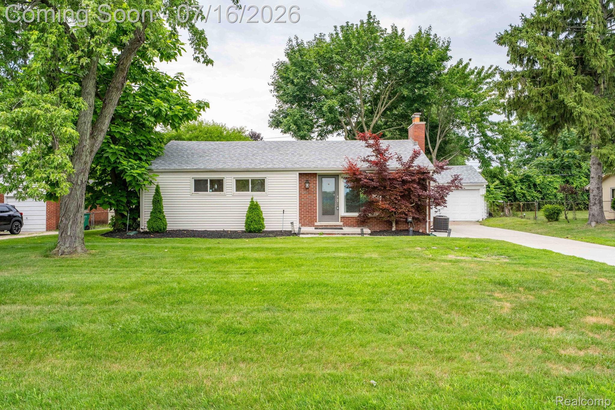 2118 Middlebelt Road West Bloomfield, MI 48324 - Photo 1 of 54 2-web-or-mls-Edited-2.jpg