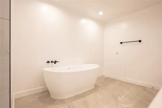 $11,995 | 339 North Palm Drive, Unit PH1, Beverly Hills, CA 90210