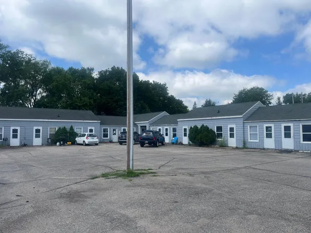 $895,000 | 510 3rd Avenue West, Alexandria, MN 56308