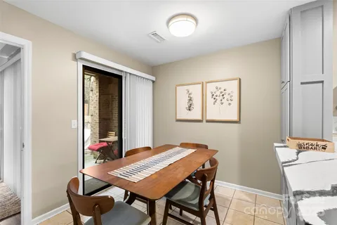 a view of a livingroom with furniture
