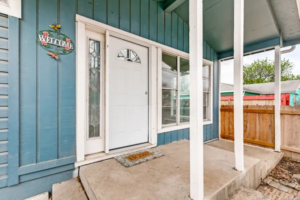 a view of an entryway