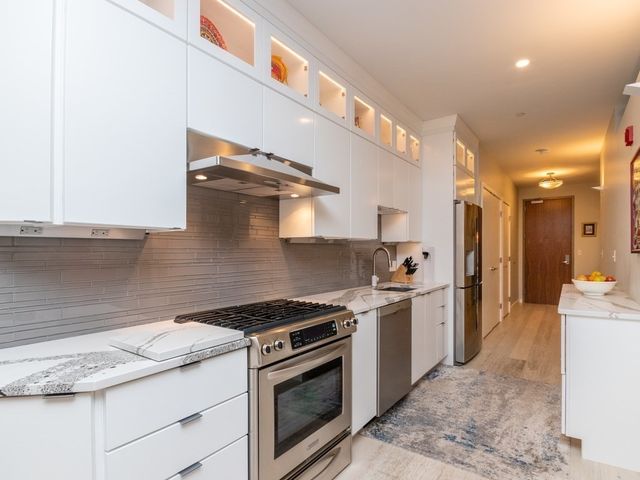 $780,000 | 346-354 Congress Street, Unit 316, Boston, MA 02210