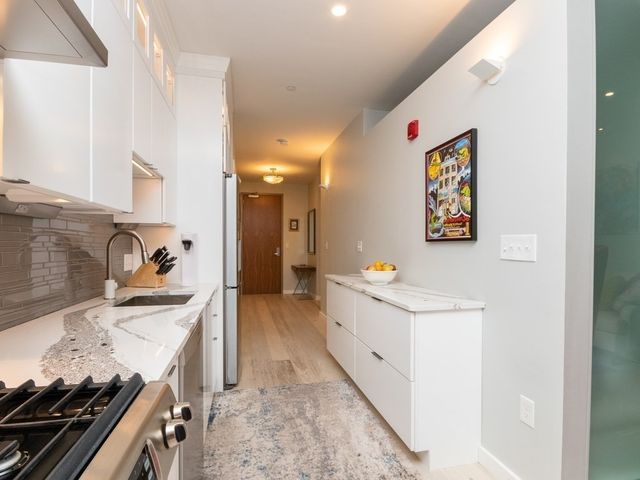 $780,000 | 346-354 Congress Street, Unit 316, Boston, MA 02210
