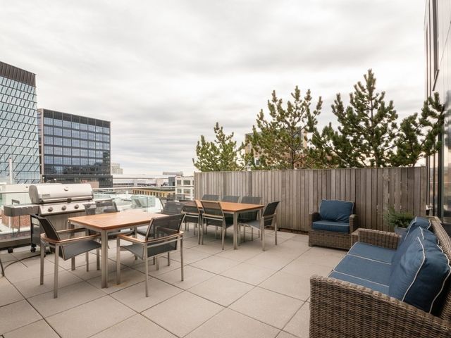 $780,000 | 346-354 Congress Street, Unit 316, Boston, MA 02210