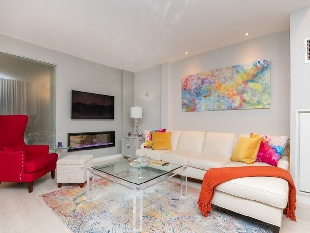 $780,000 | 346-354 Congress Street, Unit 316, Boston, MA 02210