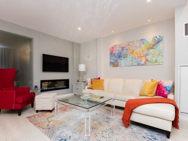 $780,000 | 346-354 Congress Street, Unit 316, Boston, MA 02210