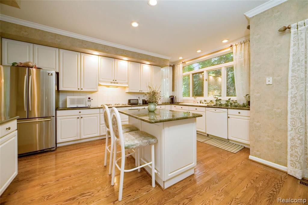 3743 Sleepy Fox Drive Rochester Hills, MI 48309 - Photo 16 of 55