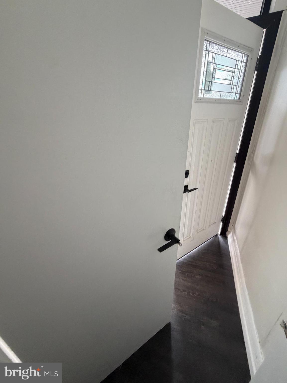 3760 North 9th Street Philadelphia, PA 19140 - Photo 10 of 17 a view of a hallway with windows