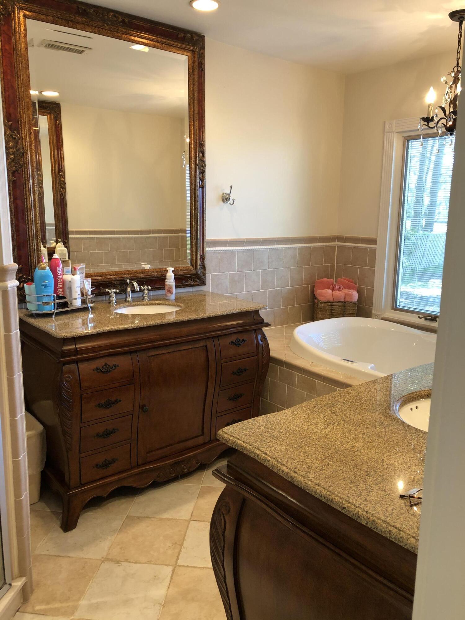 4016 Rantowles Court Ravenel, SC 29470 - Photo 22 of 34 7423C2AE-6F6C-4554-8B78-EC60ABEE2DAE