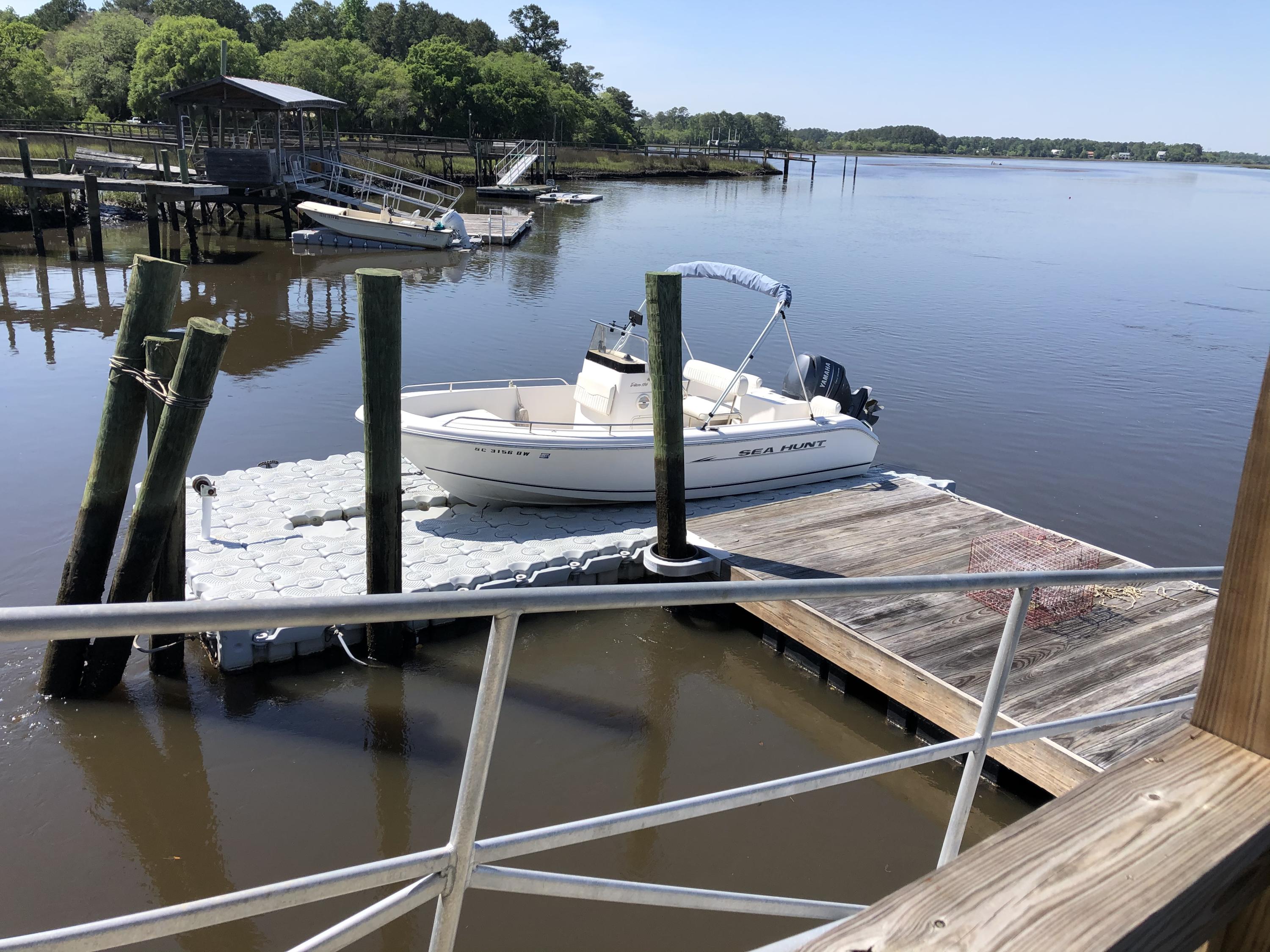 4016 Rantowles Court Ravenel, SC 29470 - Photo 5 of 34 7235E523-B1D7-4D65-88E8-475DC912E115