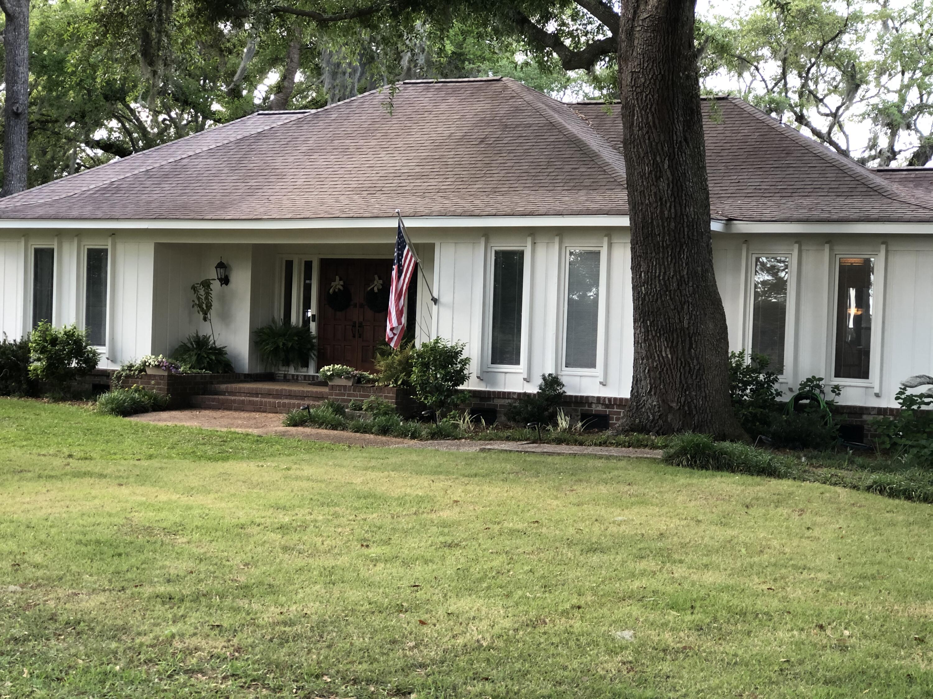 4016 Rantowles Court Ravenel, SC 29470 - Photo 8 of 34 F91E0463-CAAC-4C70-9E30-740289BEC24B