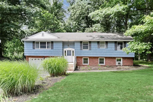 $1,099,000 | 7 Eagle Street, Spring Valley, NY 10977
