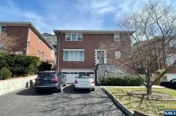$3,000 | 218 11th Street, Unit 2, Palisades Park, NJ 07650