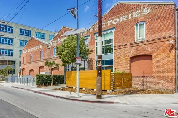 $3,350 | 527 Molino Street, Unit 310, Los Angeles, CA 90013