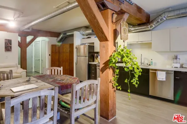 $3,350 | 527 Molino Street, Unit 310, Los Angeles, CA 90013