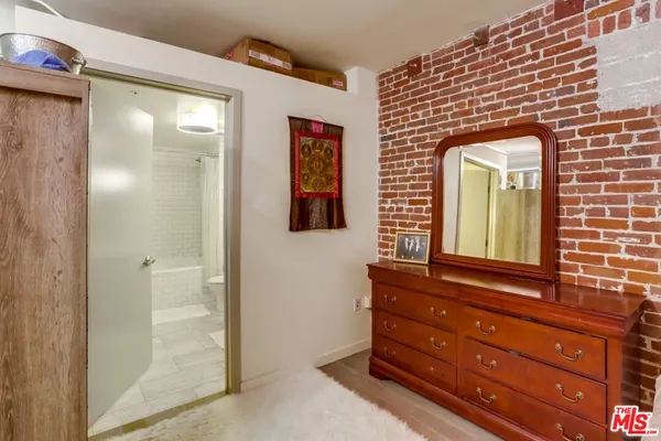 $3,350 | 527 Molino Street, Unit 310, Los Angeles, CA 90013