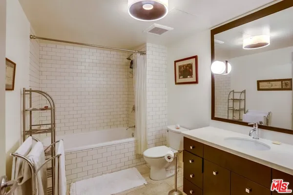 $3,350 | 527 Molino Street, Unit 310, Los Angeles, CA 90013