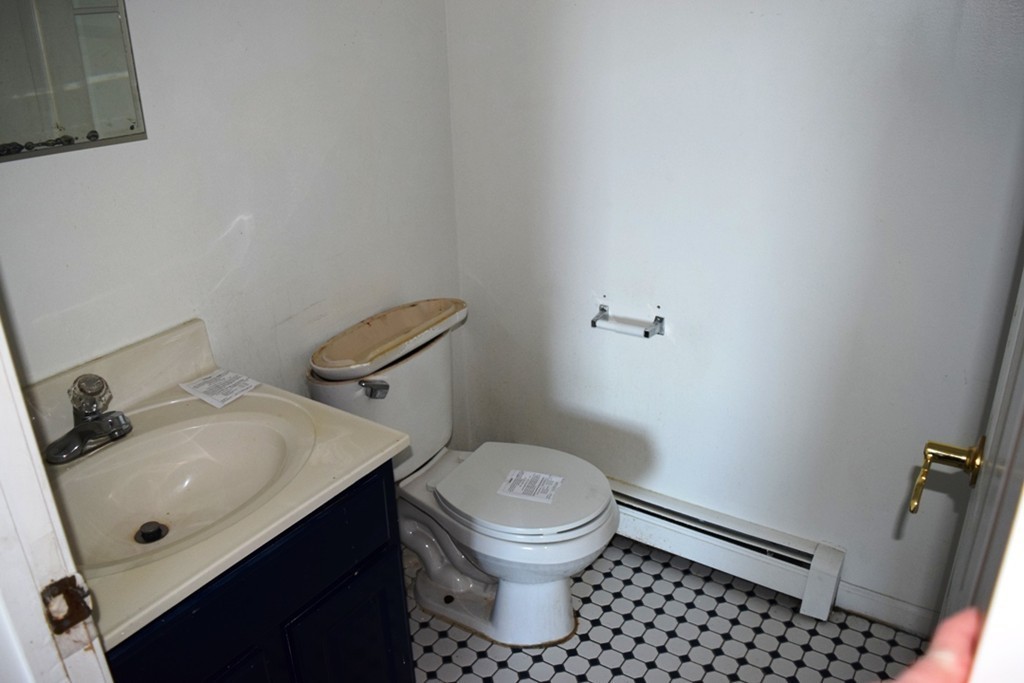 31 Goodale Road Boston, MA 02126 - Photo 11 of 30 Gallery Image 11