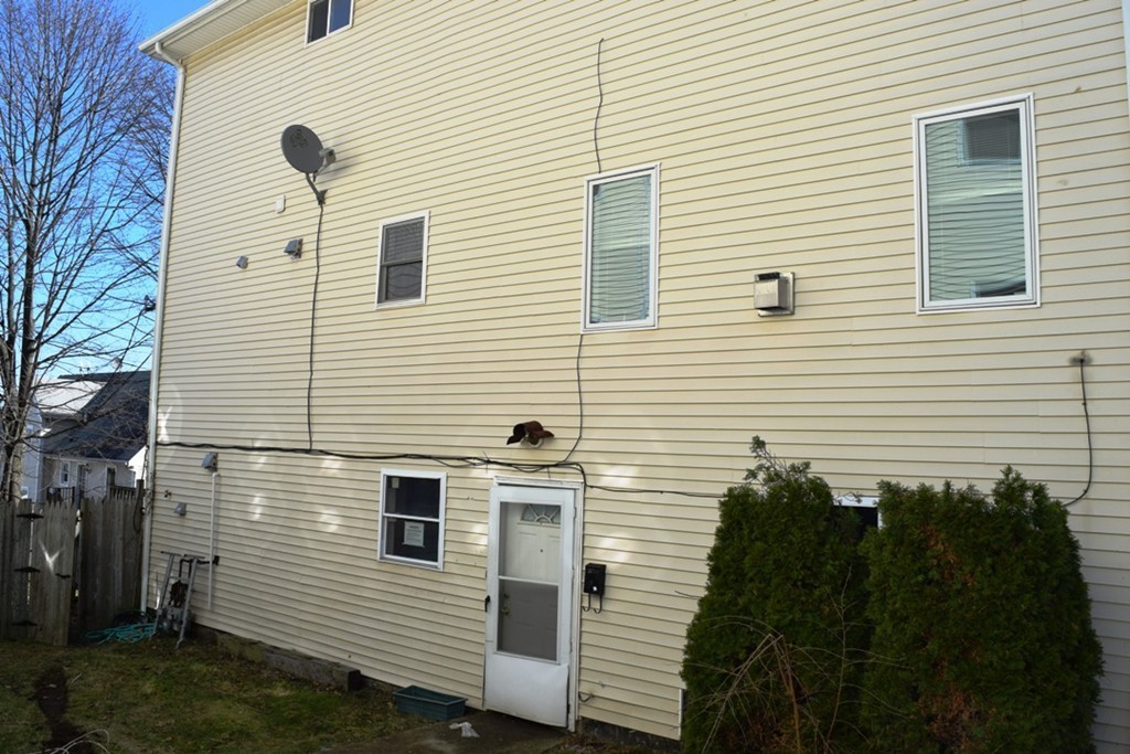 31 Goodale Road Boston, MA 02126 - Photo 3 of 30 Gallery Image 3