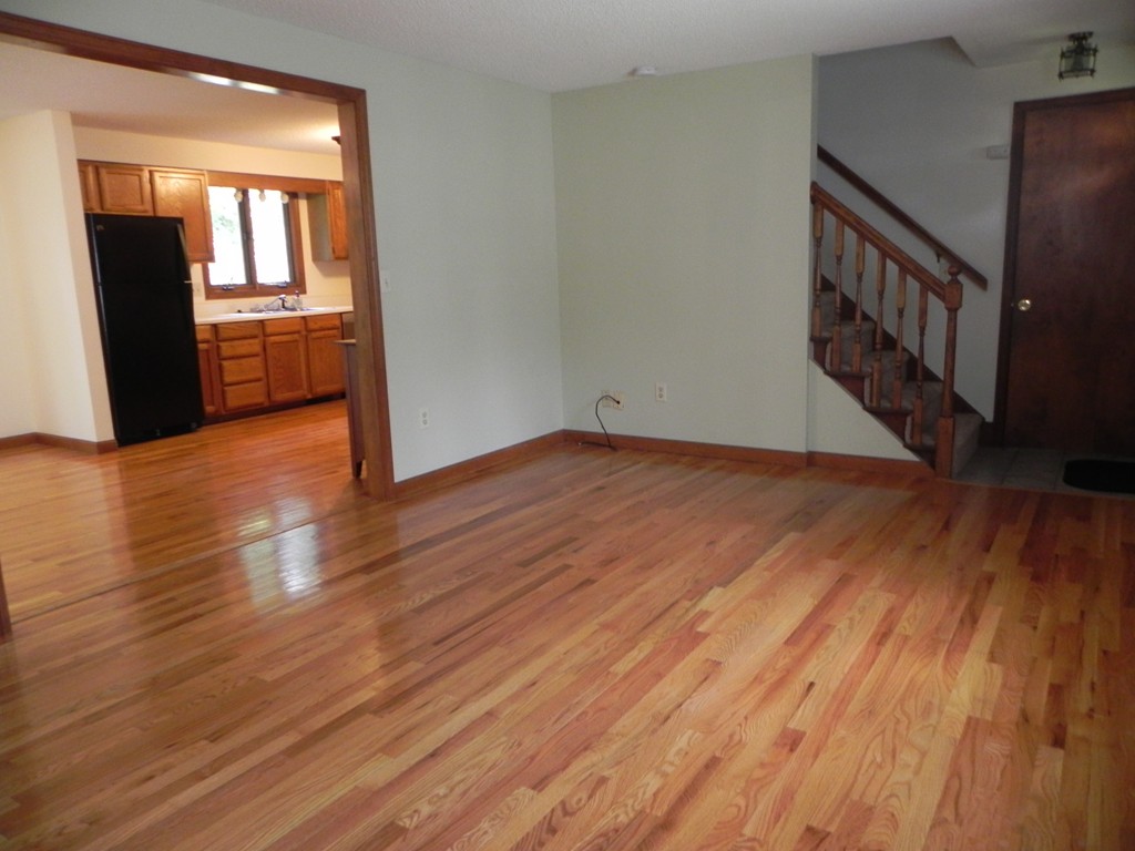 35 Senator Street Springfield, MA 01129 - Photo 4 of 14