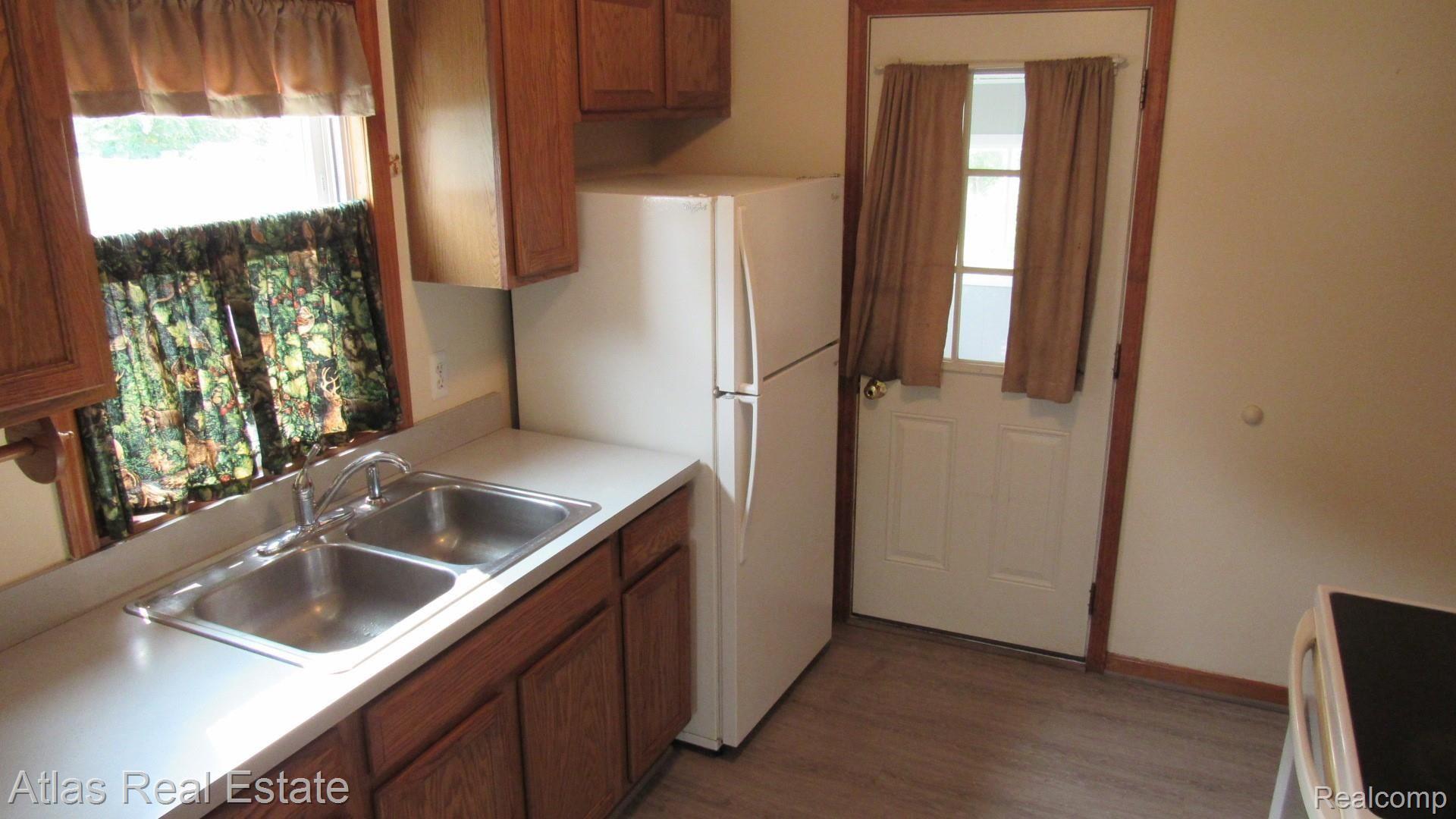 8158 South State Road Goodrich, MI 48438 - Photo 16 of 23 IMG_2659.JPG