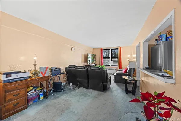 $279,900 | 309 North Broadway, Unit 4F, Yonkers, NY 10701