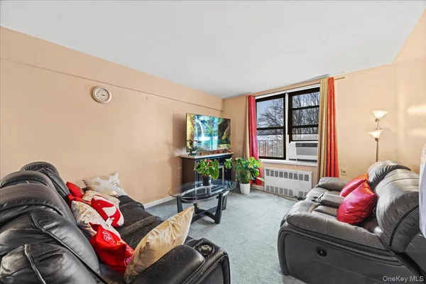 $279,900 | 309 North Broadway, Unit 4F, Yonkers, NY 10701