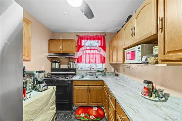 $279,900 | 309 North Broadway, Unit 4F, Yonkers, NY 10701