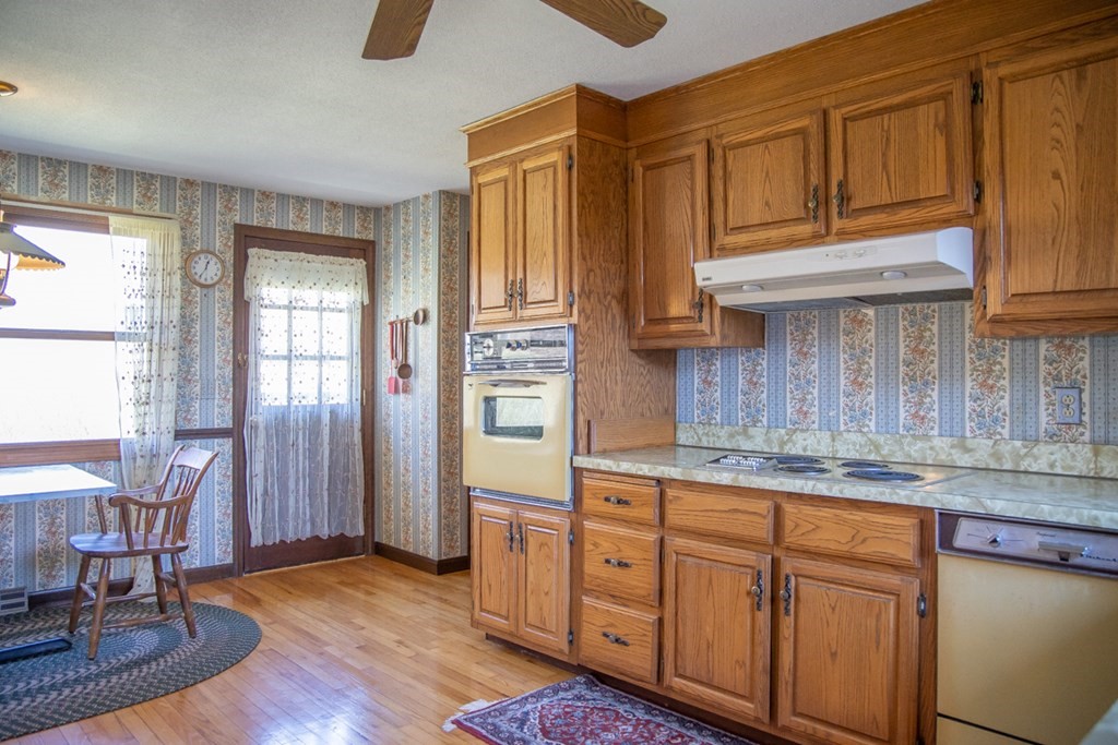 123 Bear Hole Road West Springfield, MA 01089 - Photo 17 of 42