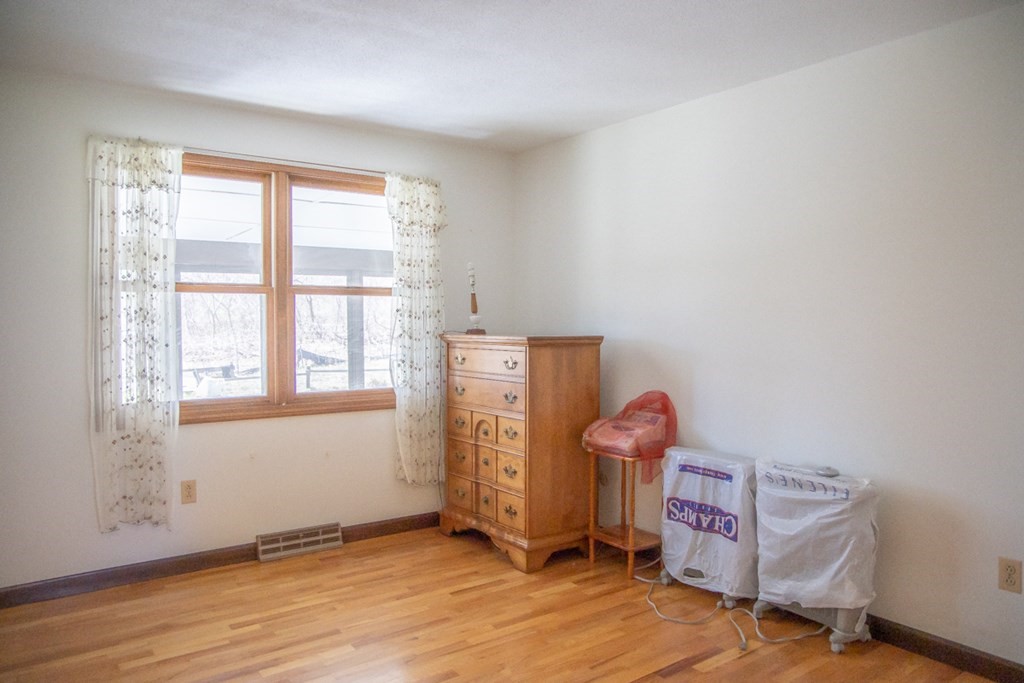 123 Bear Hole Road West Springfield, MA 01089 - Photo 22 of 42