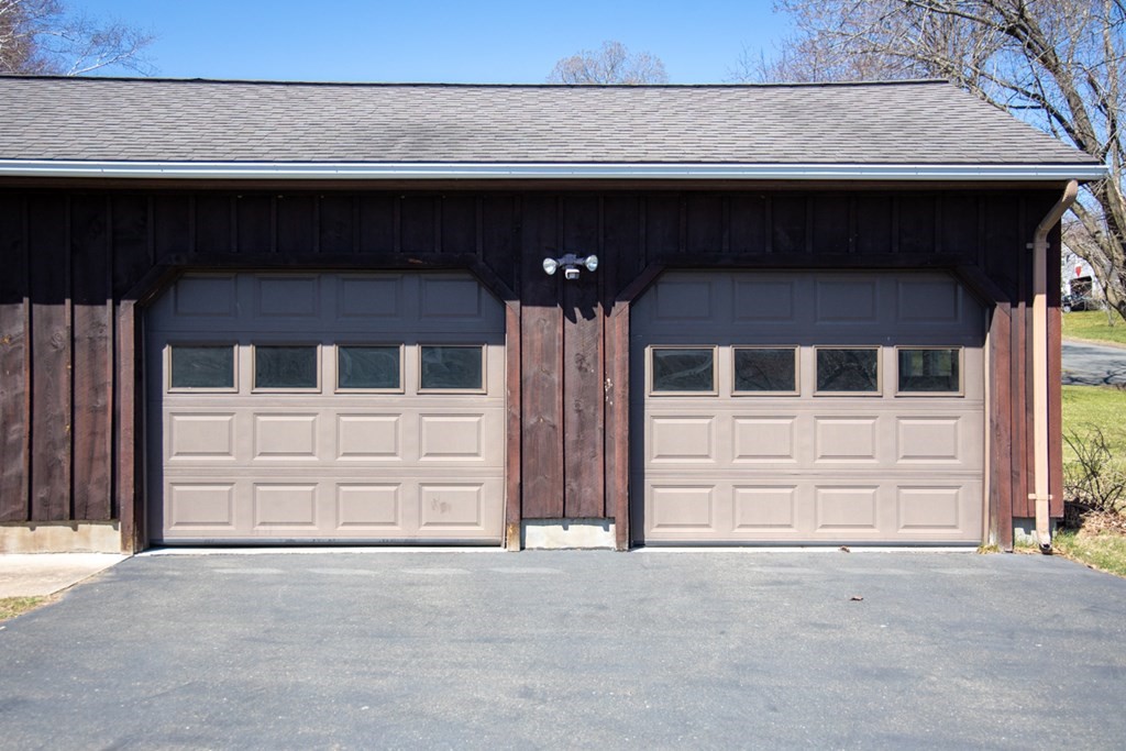 123 Bear Hole Road West Springfield, MA 01089 - Photo 5 of 42