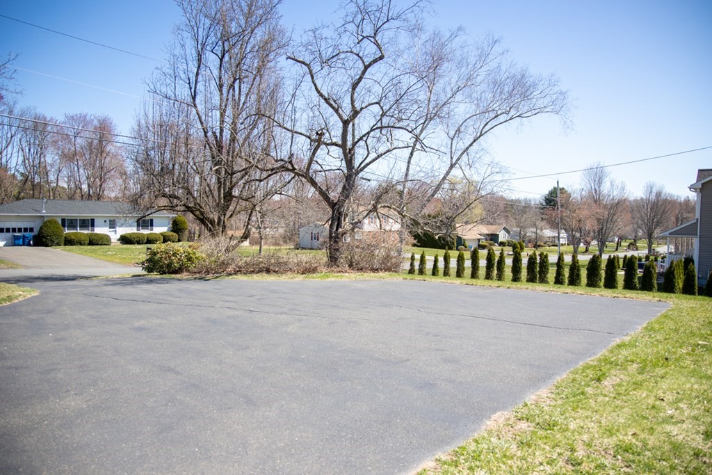 123 Bear Hole Road West Springfield, MA 01089 - Photo 6 of 42