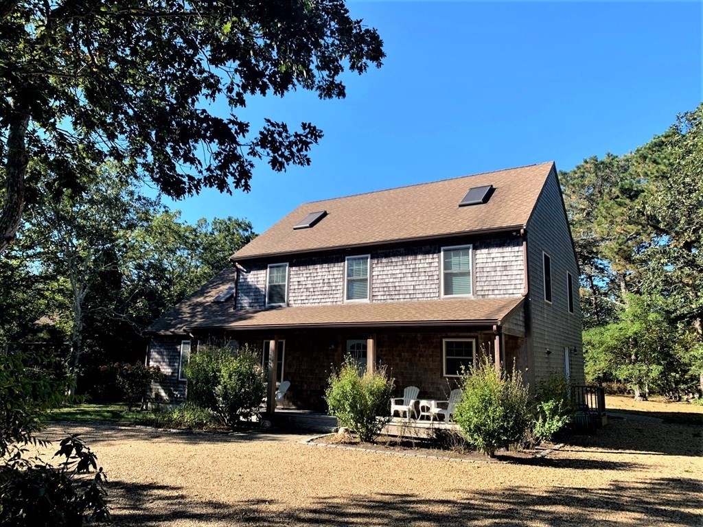 18 Saddle Club Road Edgartown, MA 02539 - Photo 1 of 26 Gallery Image 1