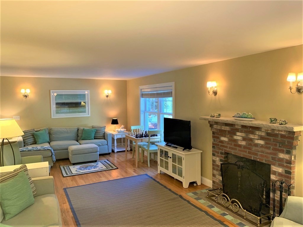 18 Saddle Club Road Edgartown, MA 02539 - Photo 7 of 26 Gallery Image 7