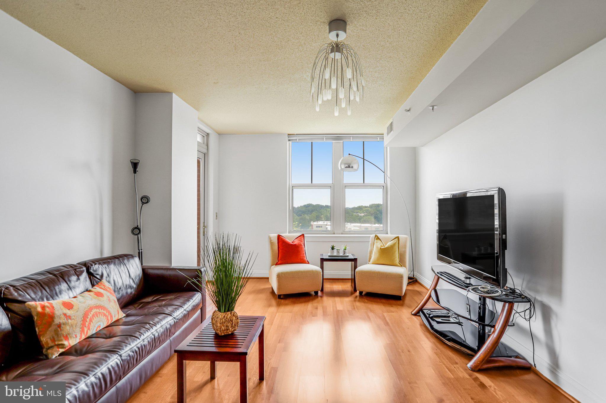11760 Sunrise Valley Drive, Unit 415 Reston, VA 20191 - Photo 16 of 55 Living Room