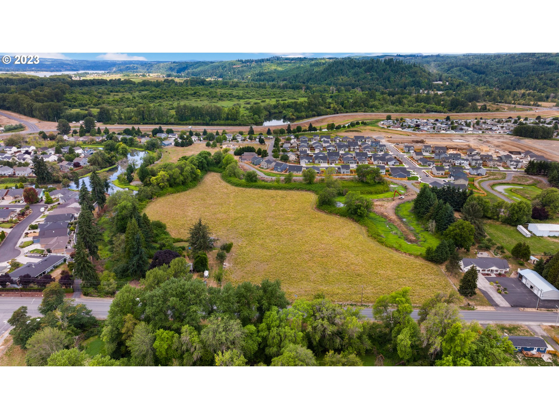 5431 Mt Solo Road Longview, WA 98632 - Photo 2 of 32 a view of a city