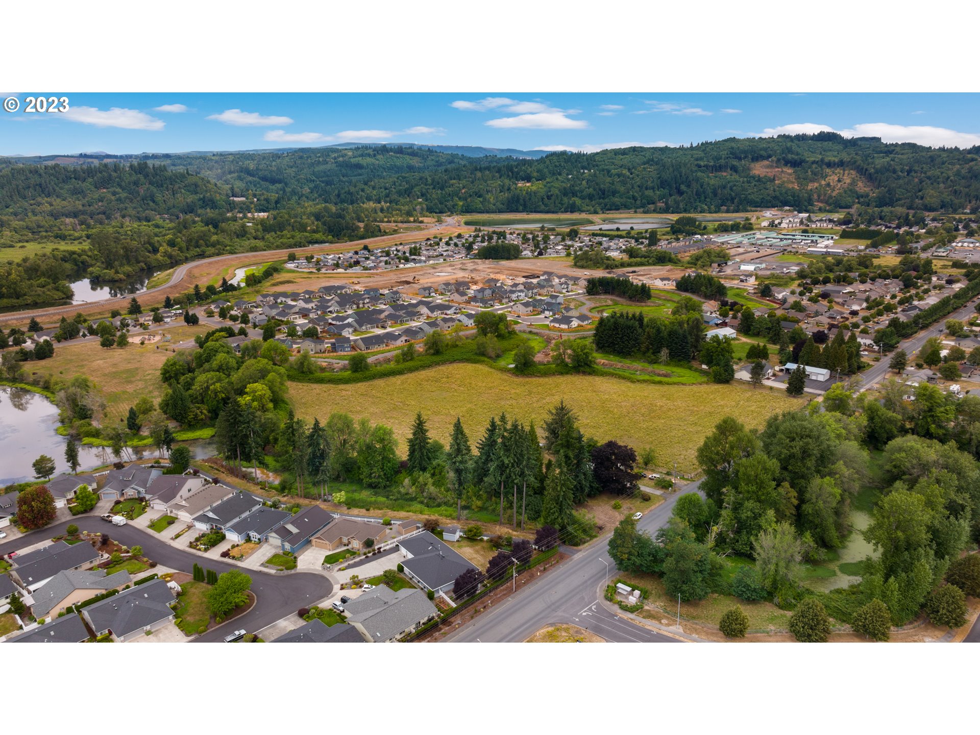 5431 Mt Solo Road Longview, WA 98632 - Photo 4 of 32 a view of city and ocean
