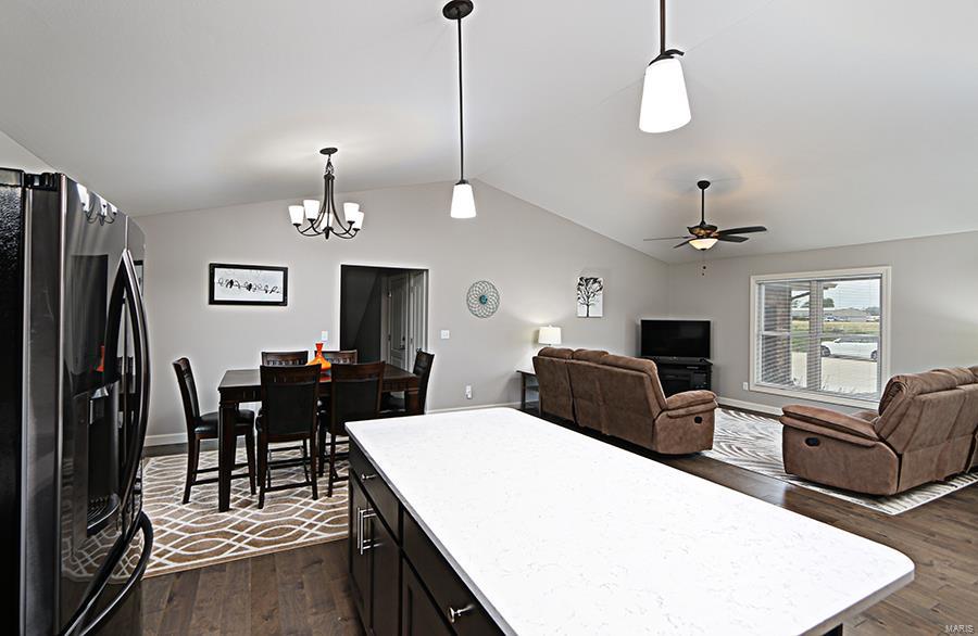 1156 Randy Street Breese, IL 62230 - Photo 11 of 49 Gallery Image 11