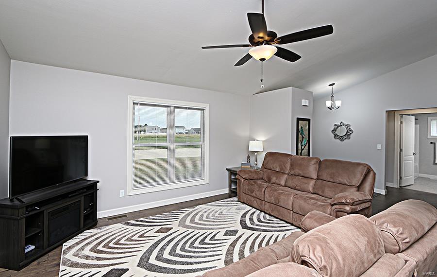 1156 Randy Street Breese, IL 62230 - Photo 14 of 49 Gallery Image 14