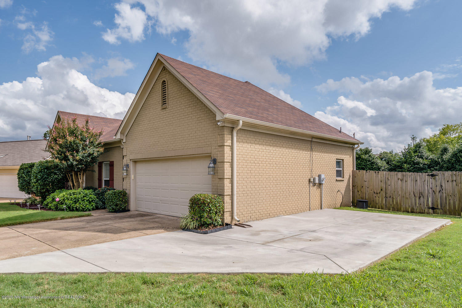 7043 Maplewood Road Olive Branch, MS 38654 - Photo 2 of 26 7043-Maplewood-snapsold-screen-203285-2