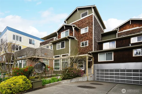 $359,000 | 12534 15th Avenue Northeast, Unit 12, Seattle, WA 98125