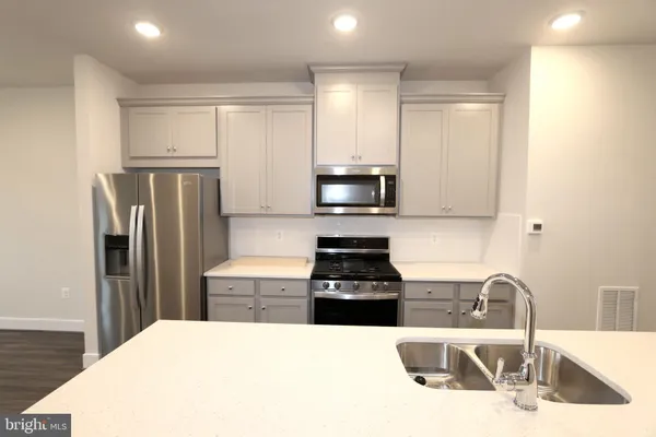 $3,800 | 9 Morrison Drive, Gaithersburg, MD 20878