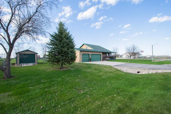 $325,000 | 495 3rd Avenue, Davenport, ND 58021
