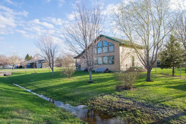 $325,000 | 495 3rd Avenue, Davenport, ND 58021